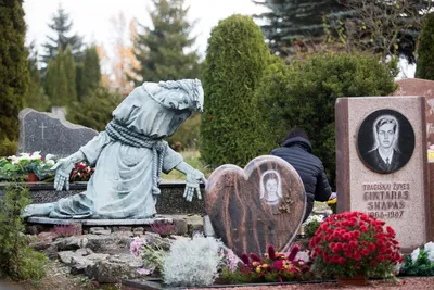 Мозолил глаза». Почему на кладбище в татарском селе спилили православный  крест - Газета.Ru