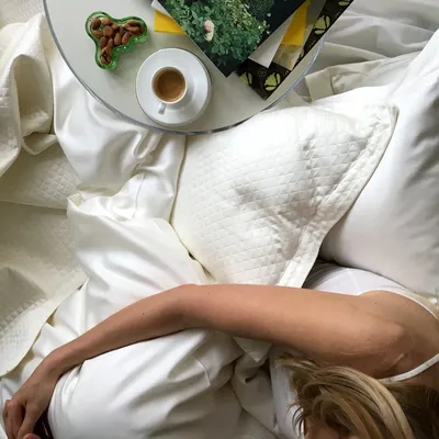 Kristina Ozimkova on Instagram: \"Иногда просто кофе в постель - уже большая  роскошь 🫰🏽\"