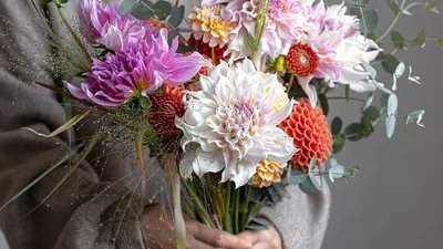 С 8 Марта, любимая!»🌷✨ Красивые карточки в дополнение к букету в наличии😍  Цена: 50₽🏷 ——— #цветы #букет #тюльпаны #8марта… | Instagram