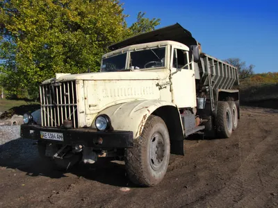 File:Самосвал КрАЗ-256Б1 Dump truck KrAZ-256B1.jpg - Wikimedia Commons