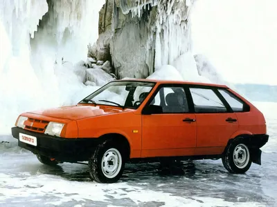 Lada 2109 Sputnik editorial stock photo. Image of hatchback - 196198143