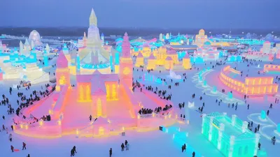 На Международном фестивале льда и снега в Китае слепили 2019 снеговиков в  честь Нового года - KP.RU