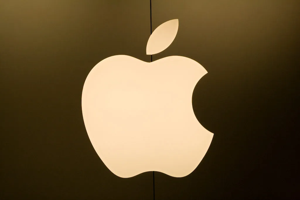 Какой значок айфона. Логотип Apple. Значок айфона. Современный логотип Apple. Современная лого Эппл.