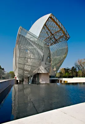 Paris: Louis Vuitton Gourmet Experience and Louvre Entry | GetYourGuide