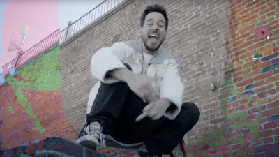 Премьера нового сингла Майка Шиноды из Linkin Park — «In My Head», который  записан совместно с Kailee Morgue. | ВКонтакте