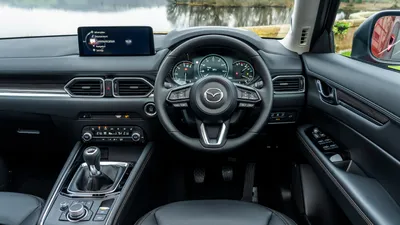 Mazda CX-5 (2024) interior