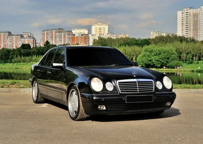 Mercedes-Benz W210 - \"Лупатый\" | Cars history | Дзен