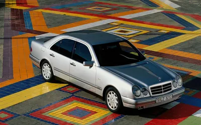 File:Mercedes W210 front 20071025.jpg - Wikimedia Commons