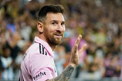 Lionel Messi Signs with Paris Soccer Club After 21 Years in Barcelona