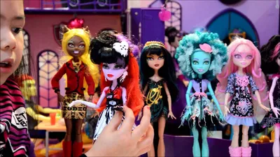 Купить куклу Элиссабат Страх, Камера, Мотор! Монстер Хай Monster High  недорого в интернет-магазине