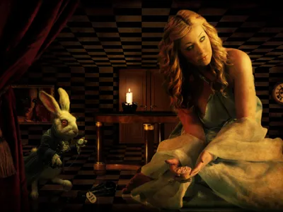 Новый постер фильма «Алиса в Стране чудес»