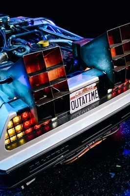 Купить копийную модель Jada Toys DeLorean (Back to the Future Part 3) в  масштабе 1/24