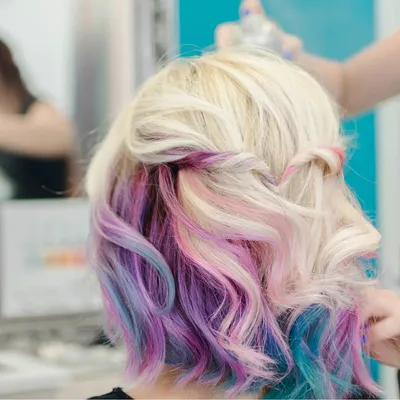 Покраска кончиков волос в светлые, яркие или темные цвета: 17 фото идей  окрашивания