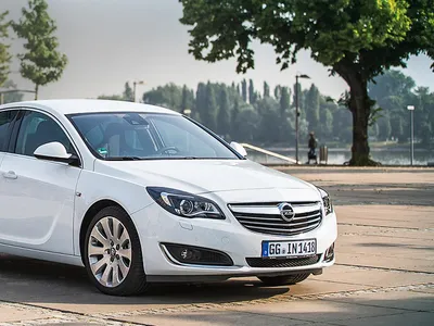 Next Opel Insignia to adopt sleeker looks - Autoblog