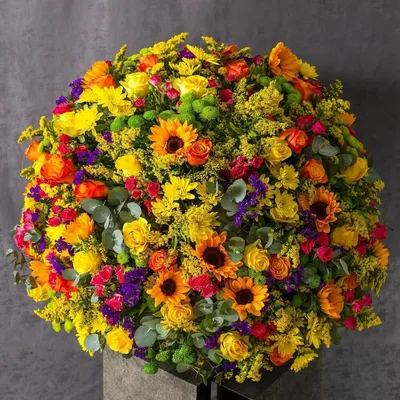 Купить огромный букет из полевых цветов по доступной цене с доставкой в  Москве и области в интернет-магазине Город Букетов