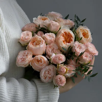Красивая картинка с розами на 8 марта | Скачать бесплатно