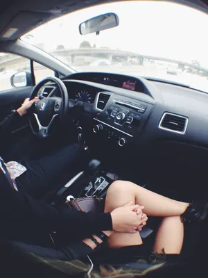 Женской руки в машине (48 фото) - красивые картинки и HD фото