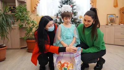 Детский Новый год. Сколько в Ульяновске стоит поздравление для ребенка от  Деда Мороза и Снегурочки