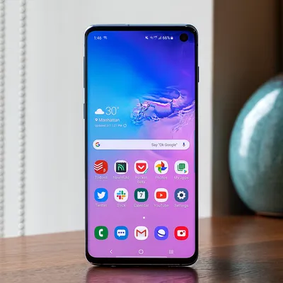 Samsung Galaxy S10 review: the awkward middle child - The Verge