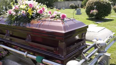 Что отвечать на соболезнования о смерти на похоронах родителей или других,  очень близких родственников