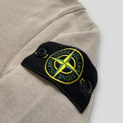 Stone Island выпустил экологичную коллекцию в металлик-цветах