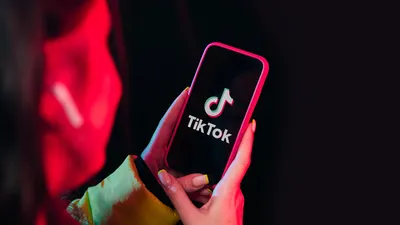 https://apps.apple.com/us/app/tiktok/id835599320