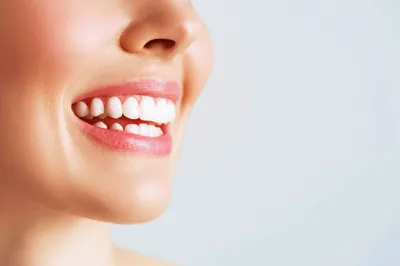 Здоровые зубы и улыбка женщины Стоковое Изображение - изображение  насчитывающей рот, людск: 33154015