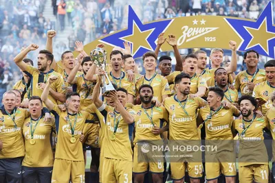ФК «Зенит» on X: \"«ЗЕНИТ» — ЧЕМПИОН РОССИИ 2018/19! Дух чемпионов —  #ВКаждомИзНас! https://t.co/sRO1NNyYt1\" / X