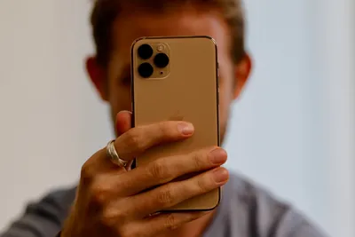 iPhone 11 Pro Max Review: Come for the Cameras, Stay for the Battery |  Digital Trends