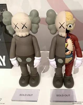 KAWS - Artists - Skarstedt Gallery