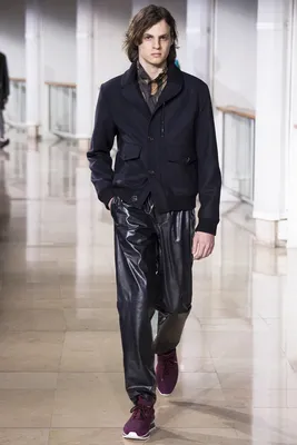 Как и с чем модно носить женские кожаные штаны или брюки - Новини  Кропивницького