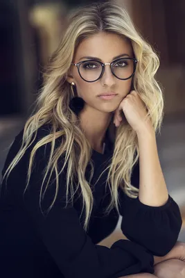 [69+] Красивые картинки с девушками в очках обои