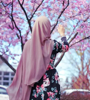 If u like ( Yes ) or (No ) ??... | Beautiful hijab, Muslim girls, Hijabi  girl