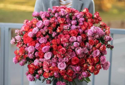 Заказать нежные кустовые розы FL-103 купить - хорошая цена на нежные кустовые  розы с доставкой - FLORAN.com.ua