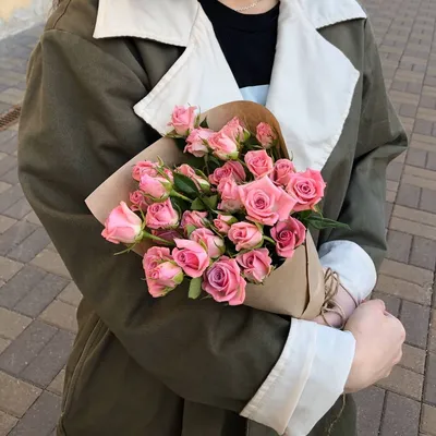 15 красные кустовые розы 50 см- купить в СПб с доставкой в интернет  магазине \"Цветочкин\"