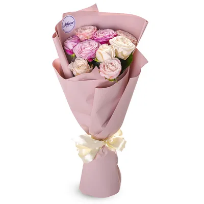 Artflower.kz | Белые и розовые кустовые розы в коробке - Купить с доставкой  в Алматы по лучшей цене
