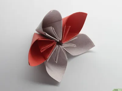 Красочный оригами кусудама из цветов радуги, изолированные на белом |  Премиум Фото