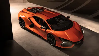 В России можно заказать новейший 1000-сильный гиперкар Lamborghini  Revuelto. Сколько за него просят?