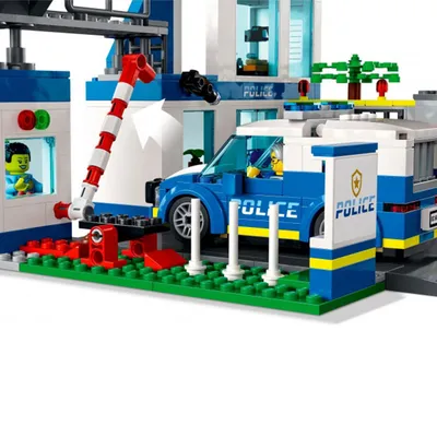 Конструктор Lego Duplo Полицейский участок и вертолет (10959) купить в  интернет магазине с доставкой по Украине | MYplay