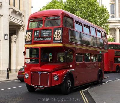 Двухэтажные автобусы в Лондоне