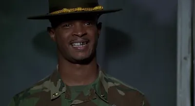 Майор Пэйн (1995) - Major Payne - кадры из фильма - голливудские фильмы -  Кино-Театр.Ру