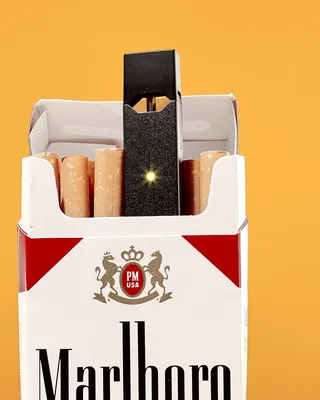 Marlboro Cigarettes High-Res Stock Photo - Getty Images