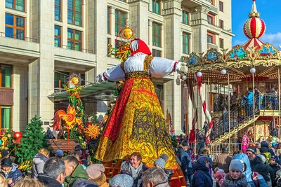 Главная Масленица страны! (Масленичные гуляния на Соборной площади Храма  Вооруженных сил в Кубинке) - Туры в Подмосковье