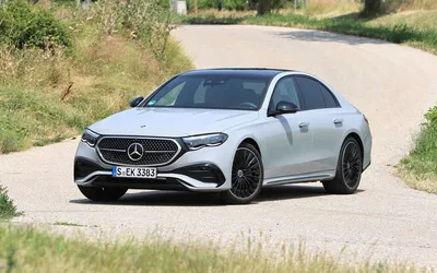 Mercedes-AMG C 63 F1 Edition Debuts With Lots Of Black And Red Accents