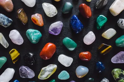Полудрагоценные камни: виды, названия, цвета | Онлайн-журнал ювелирного  интернет-магазина Линии Любви