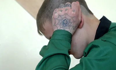 Наколки на ногах тюремные: все, что нужно знать - tattopic.ru