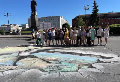 3D рисунки on X: \"3D рисунок на асфальте - Земля Россия, Ярославль  #3Dstreetpainting #3Dstreetart #3Dрисунки https://t.co/LxR7hAoQTP\" / X