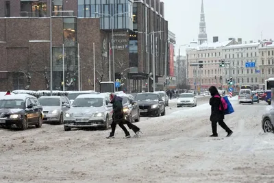 Не опять, а снова: в уральском городе выпал снег - KP.RU