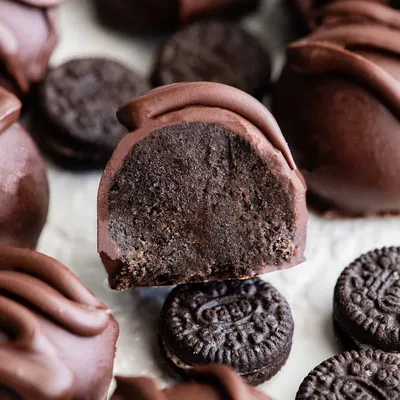 Oreo Brownies - Cloudy Kitchen