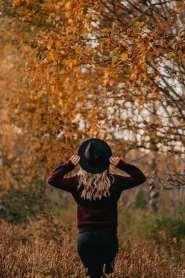 Осень девушка фотосессия autumn | Fall pictures, Picture, Cowboy hats